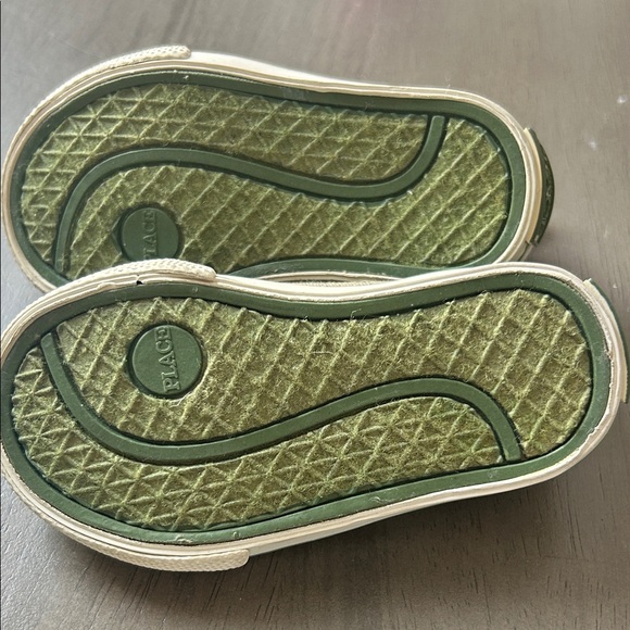 The Children's Place Green Camo Sneakers - Picture 3 of 3